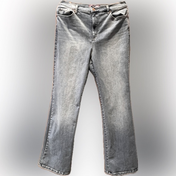 Gloria Vanderbilt Denim - GLORIA VANDERBILT BOOT CUT light blue denim jeans, size 14, NWOT